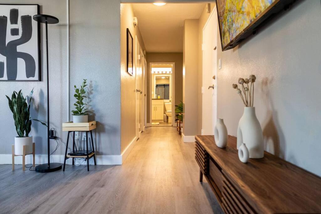 2br Downtown Convention Center Near Attractions *