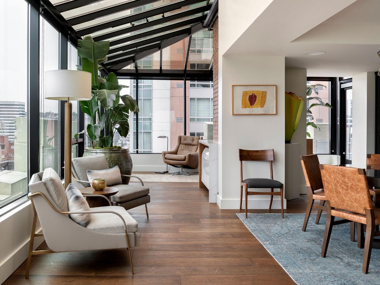 Theodore 4* Seattle