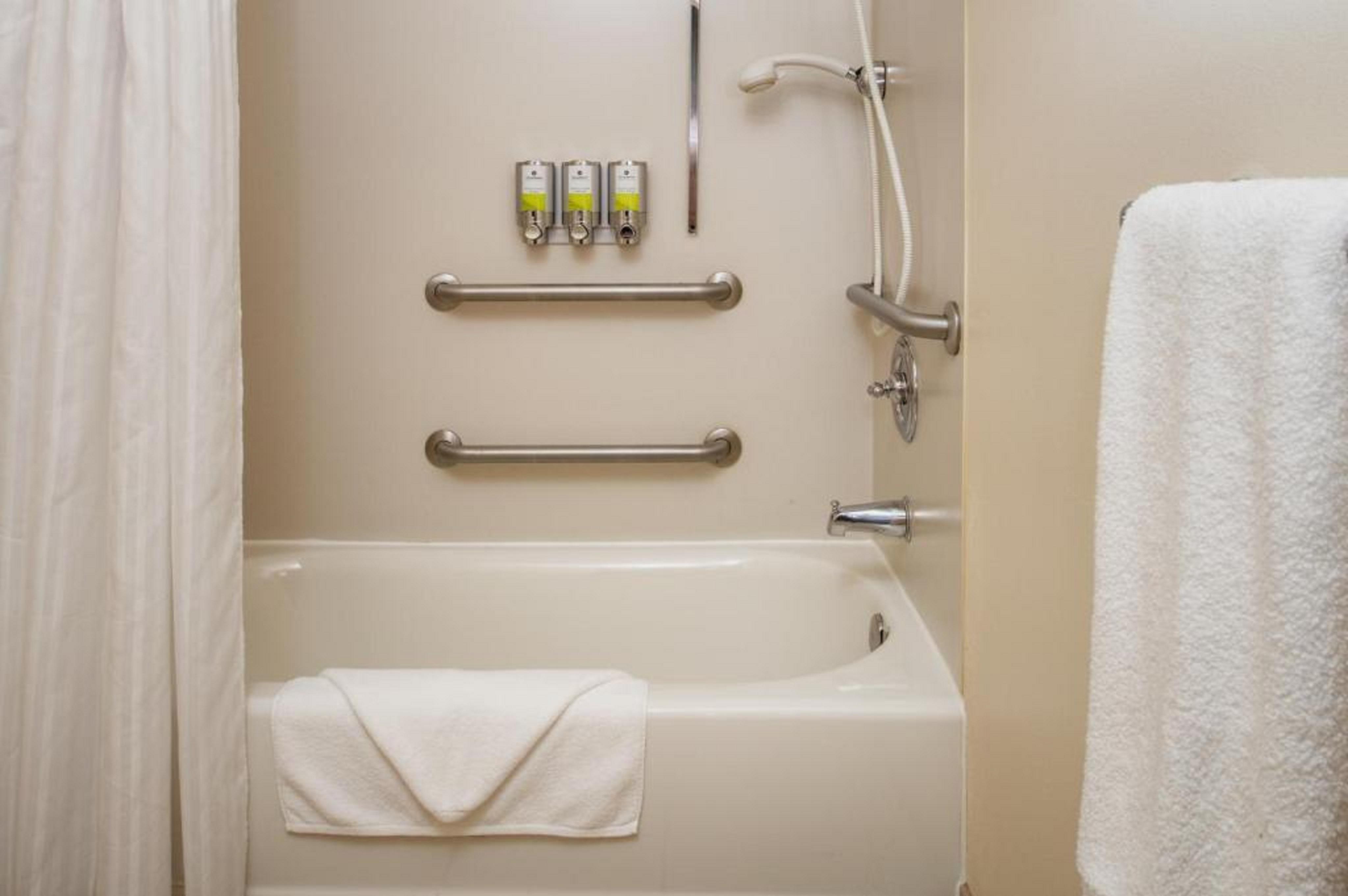 Staypineapple, Watertown Hotel, District
