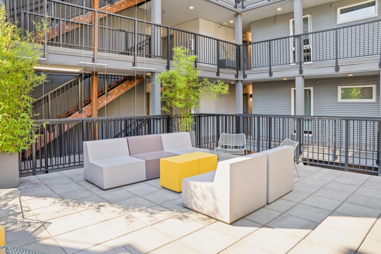 New Bright Capitol Hill Condo, Great Location Views Apartment *