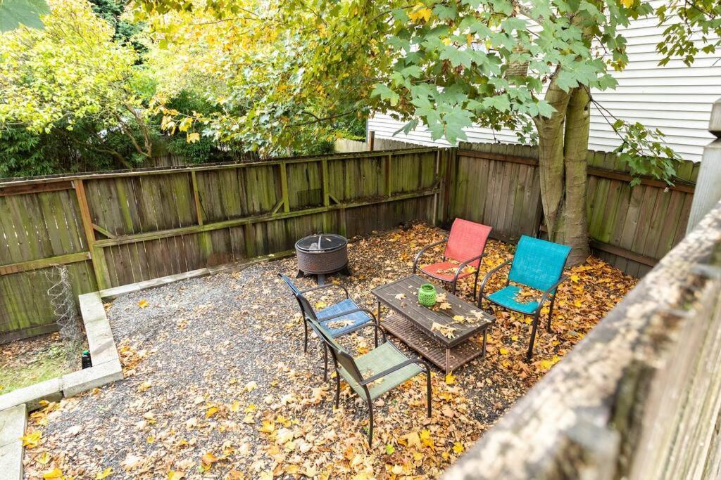 Apartment Large Funky 2 Or 3 Bedroom Unit In Prime Location