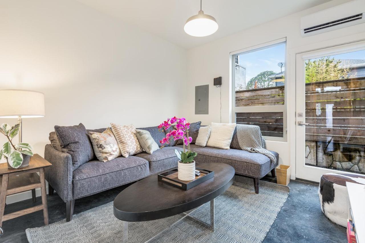2br 2ba The Ballard Modish, Location With Rooftop View Seattle