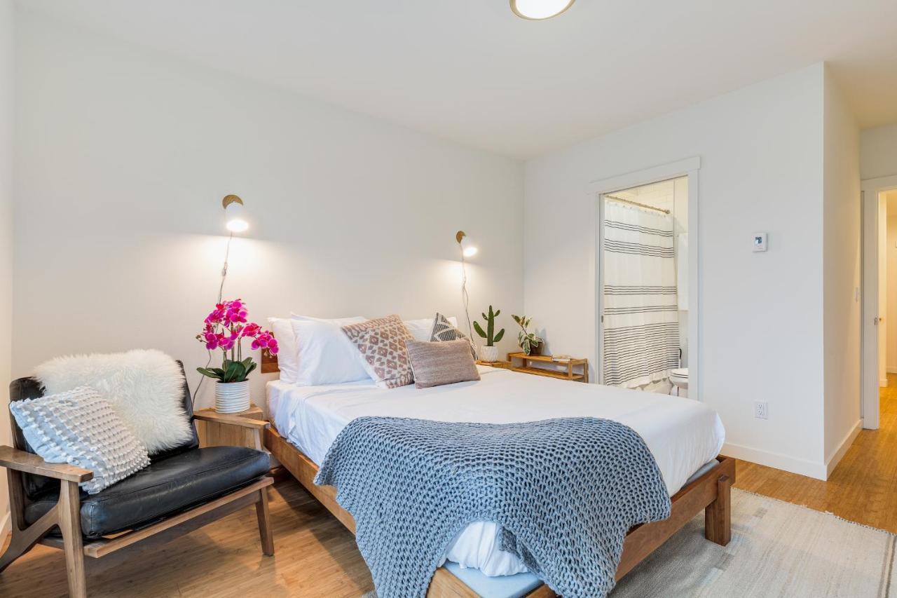 2br 2ba The Ballard Modish, Location With Rooftop View Holiday home Seattle