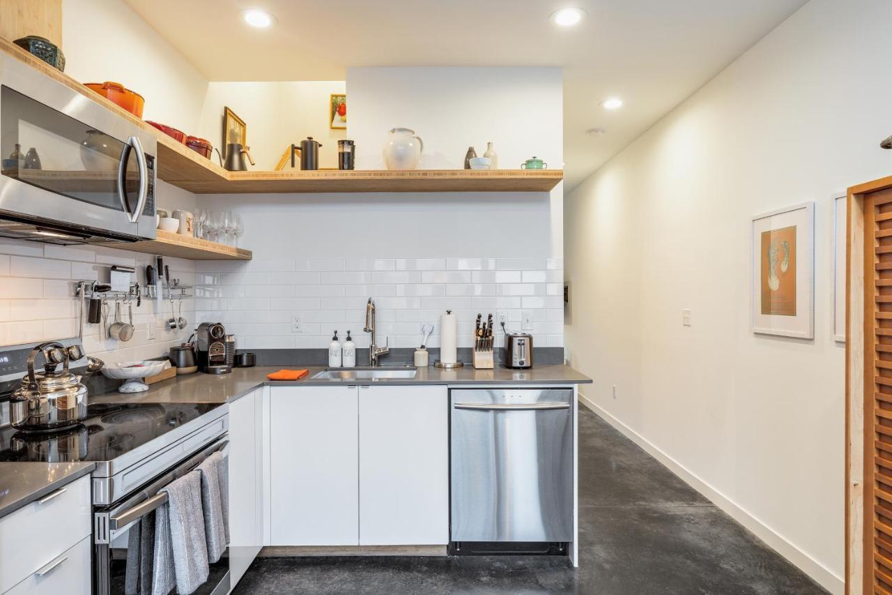 2br 2ba The Ballard Modish, Location With Rooftop View Seattle