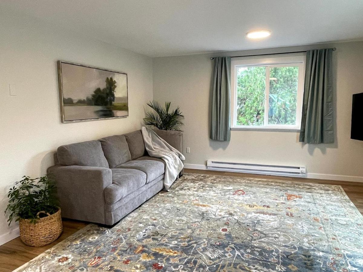 Apartment Fresh Floor W/ Balcony Seattle