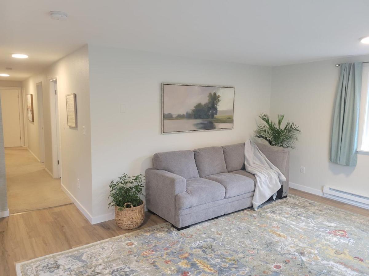 Apartment Fresh Floor W/ Balcony Seattle