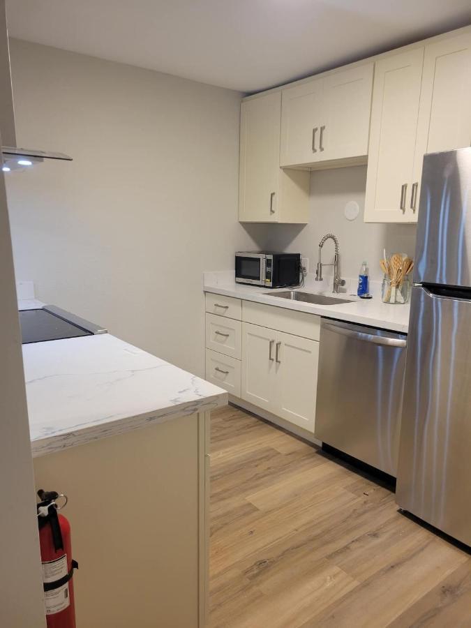 Apartment Fresh Floor W/ Balcony Seattle