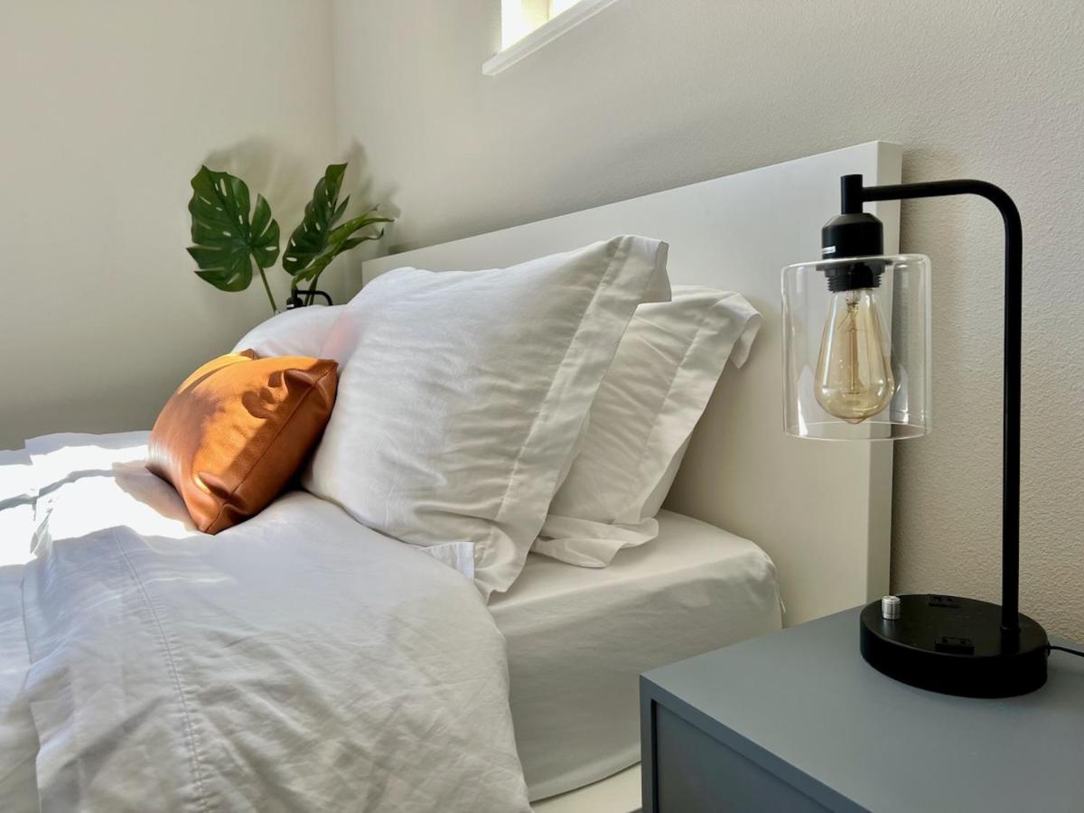Apartment Perfect Workation Spot, Fast Wi-fi, Fully Stocked *