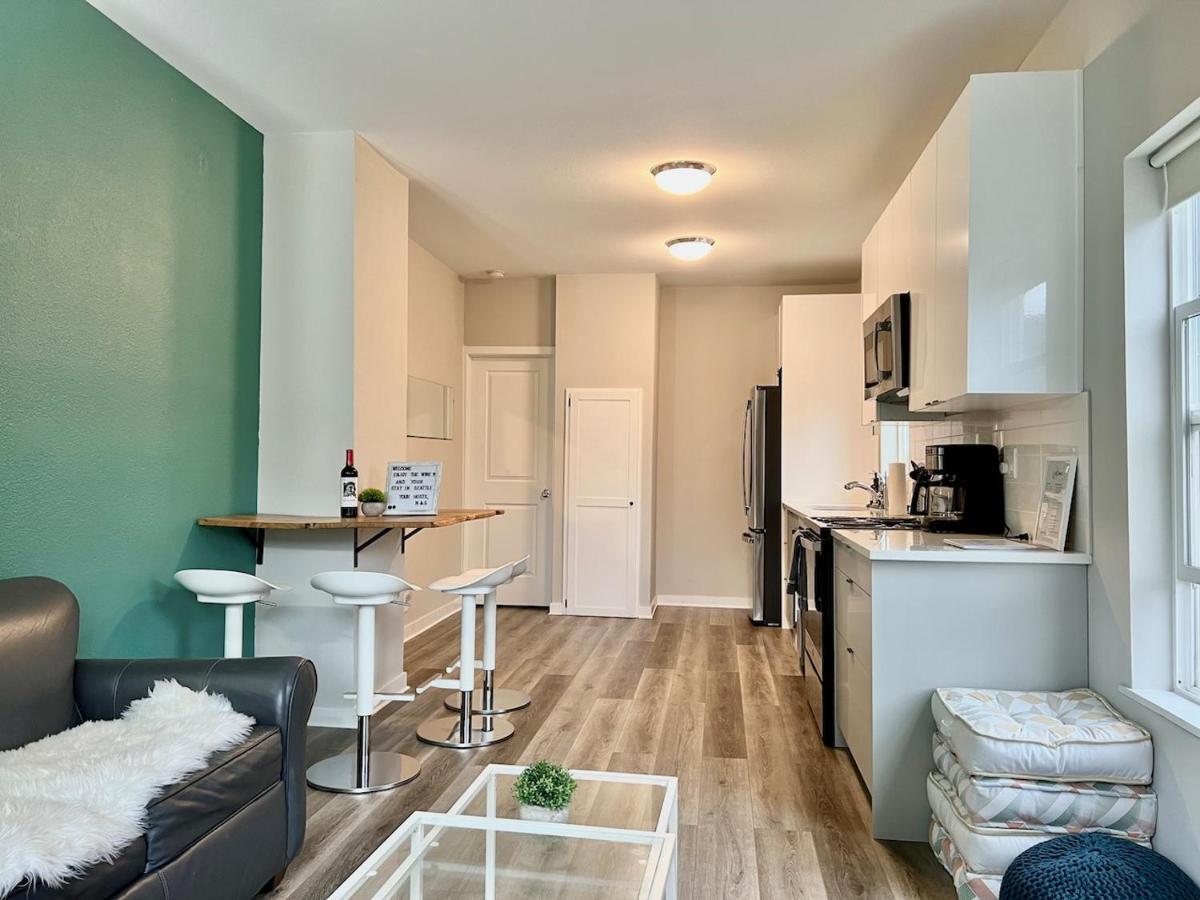 Perfect Workation Spot, Fast Wi-fi, Fully Stocked Apartment Seattle