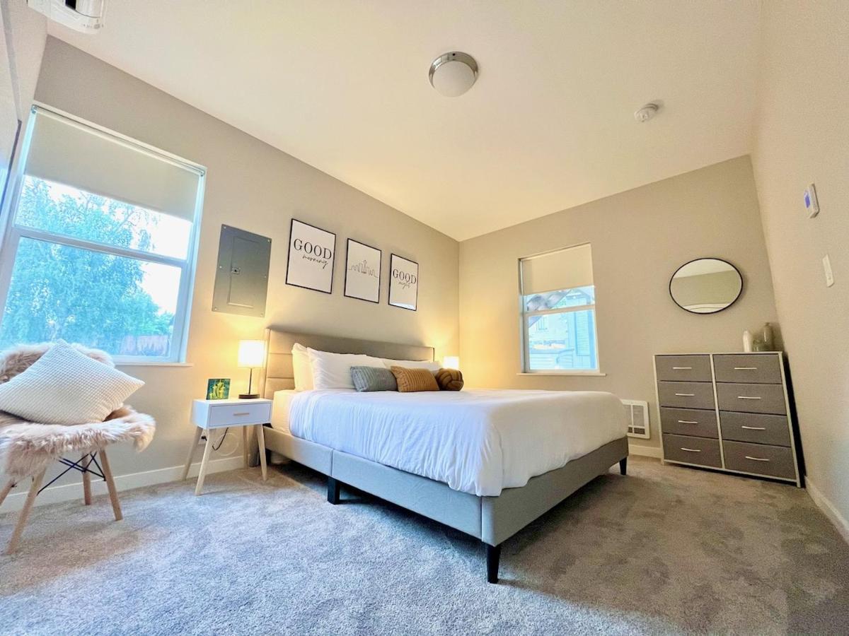 Perfect Workation Spot, Fast Wi-fi, Fully Stocked * Seattle