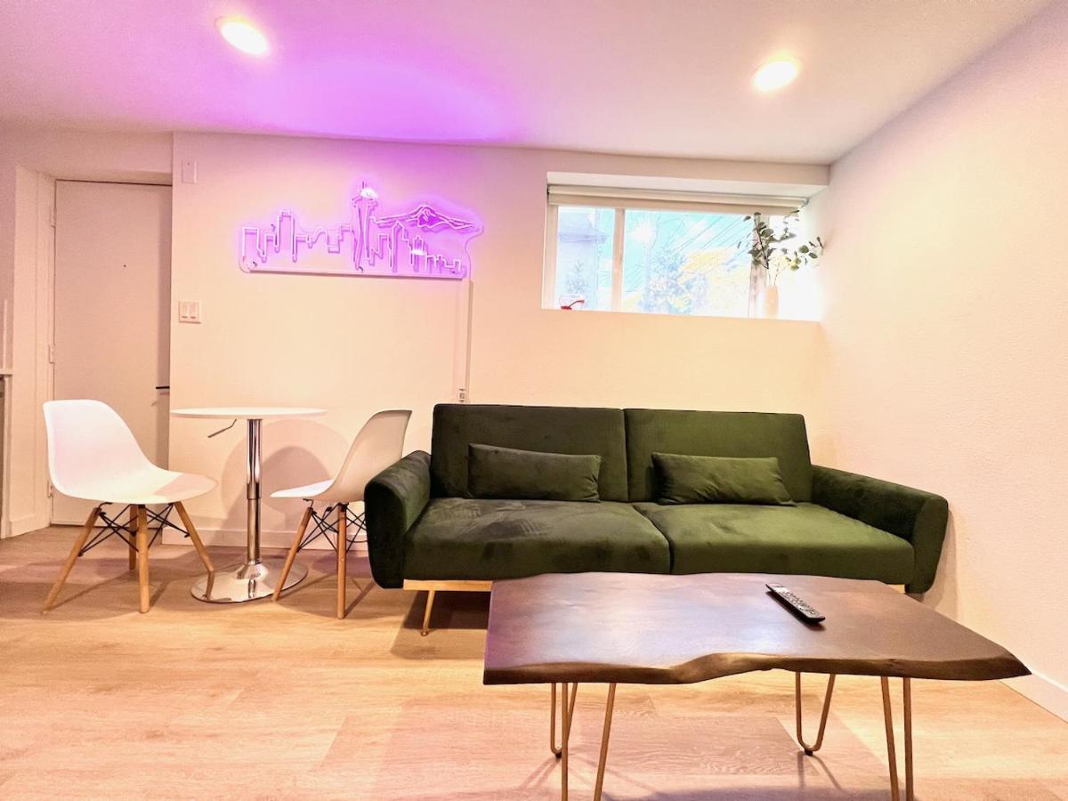 Apartment Perfect Workation Spot, Fast Wi-fi, Fully Stocked *