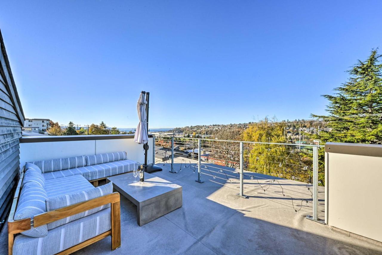 Sleek With Rooftop Patio And Views! Seattle