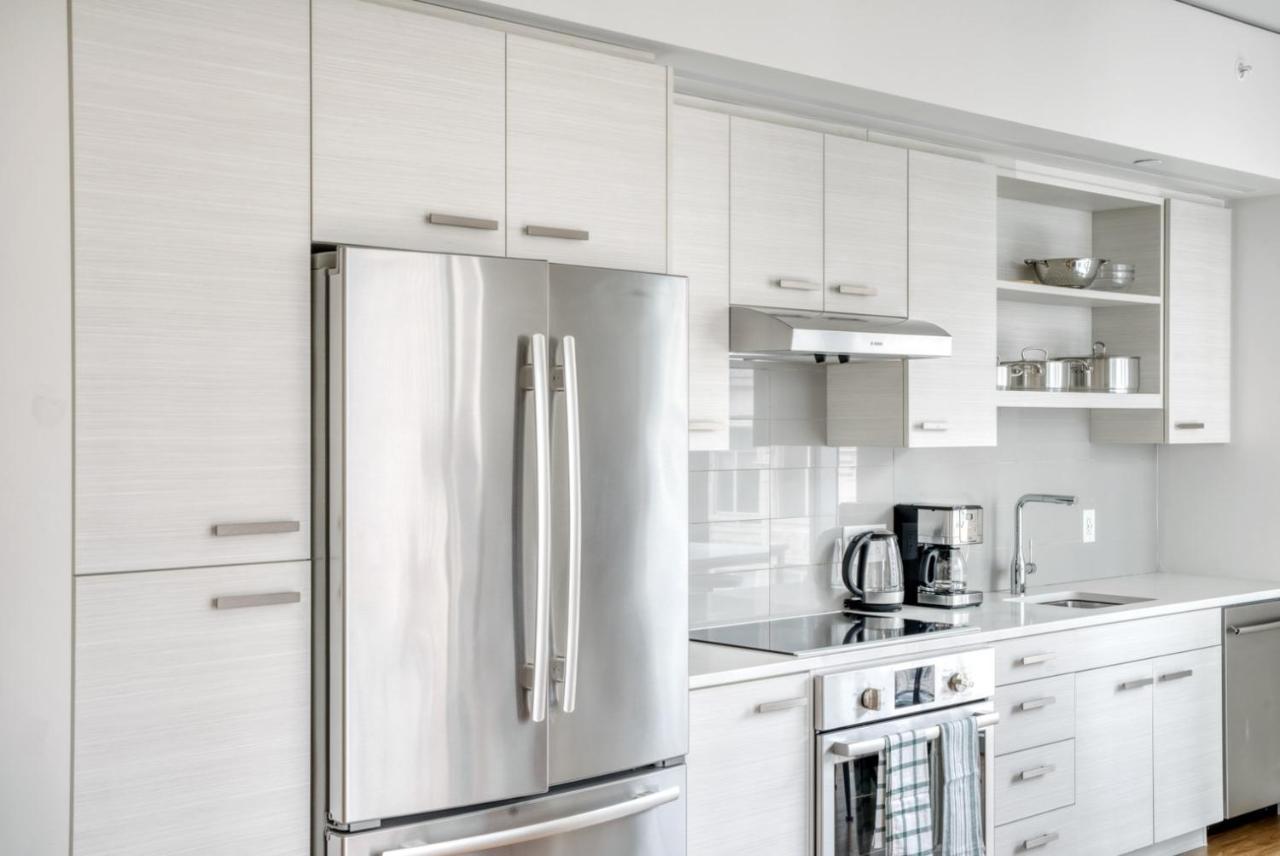 Apartment Downtown 2br W Gym Wd Bbq Nr Dining Shops Sea-406 *