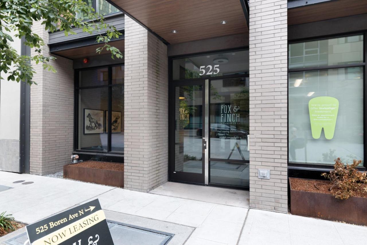 S Union 1br W Gym Wd Space Needle View Sea-164 * Seattle