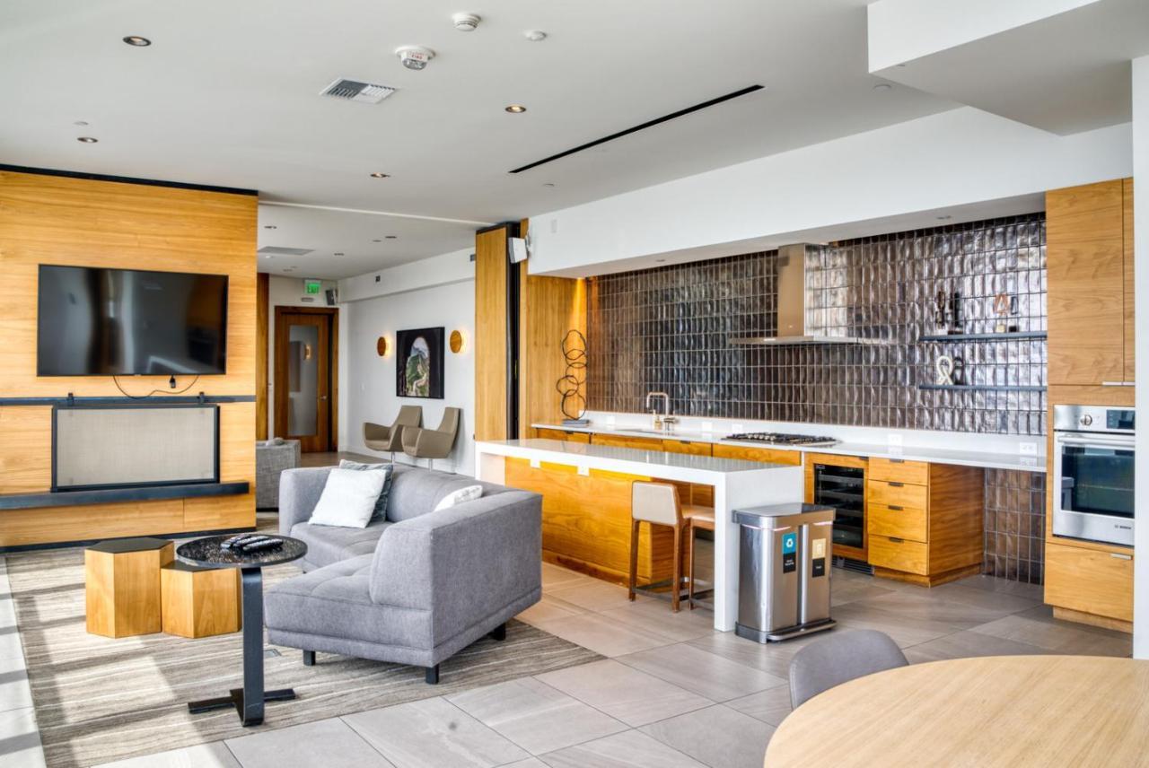Downtown 2br W Gym Wd Bbq Nr Dining Shops Sea-406 Apartment Seattle