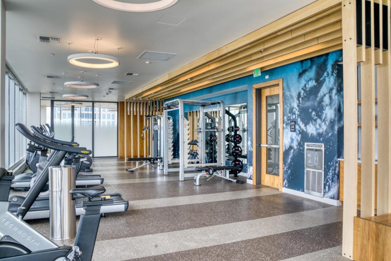 Apartment Downtown 2br W Gym Wd Bbq Nr Dining Shops Sea-406