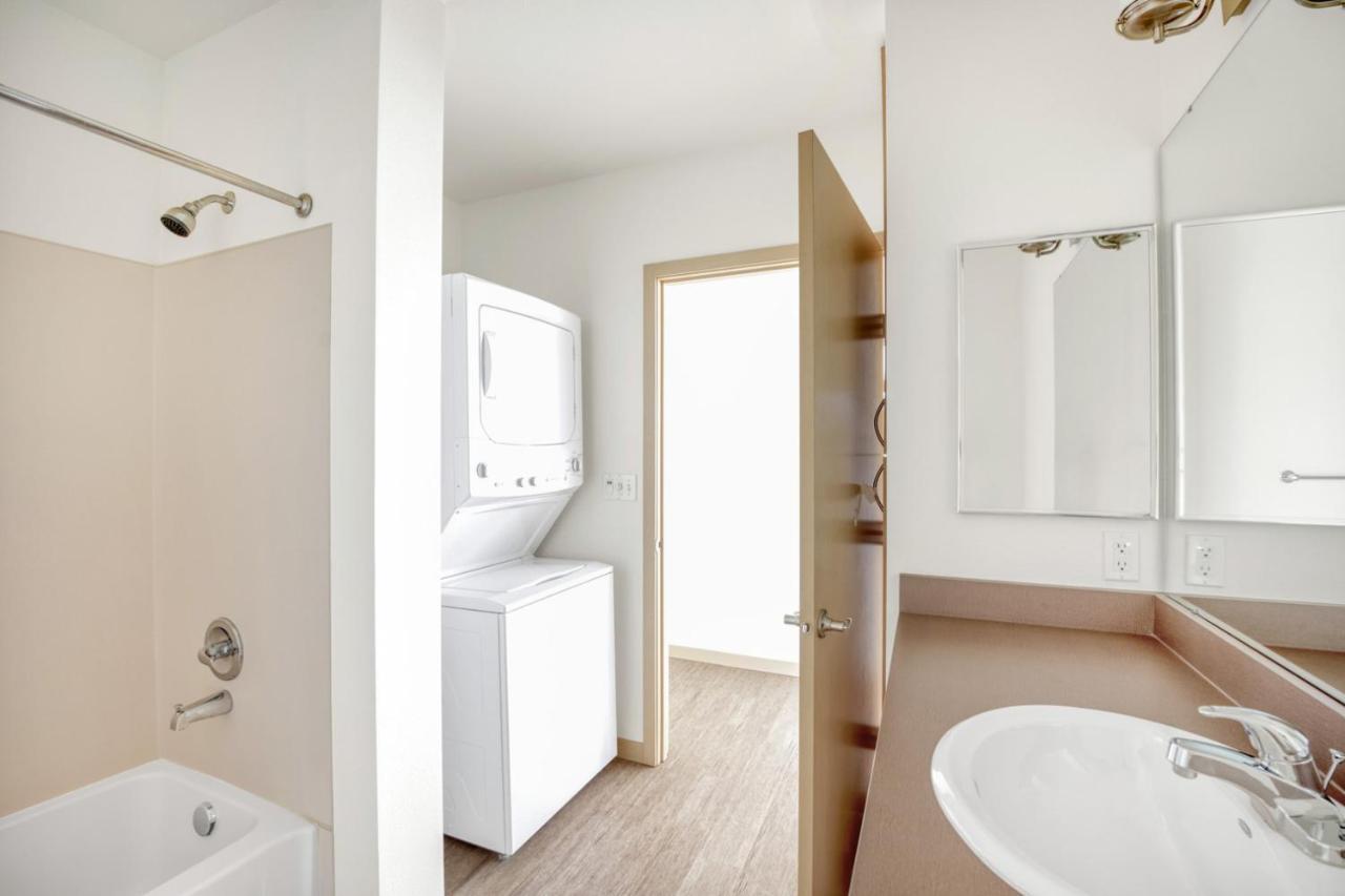 Wallingford 2br W Wd Roof Lounge Nr 99 I-5 Sea-311 *