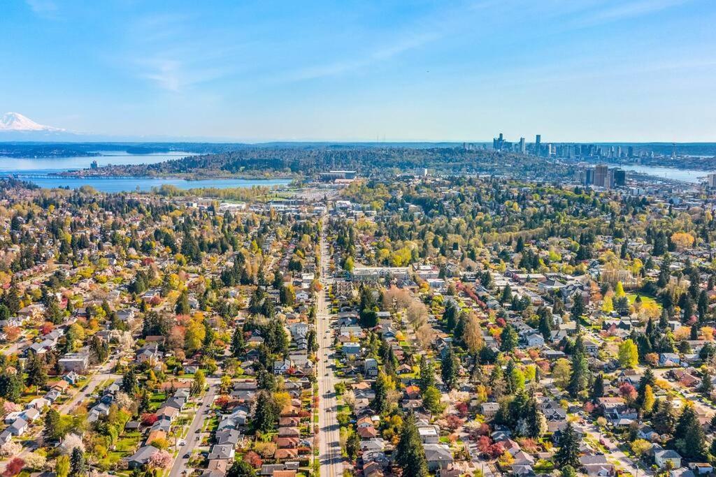Lilac In Law, Picturesque Lower Unit * Seattle