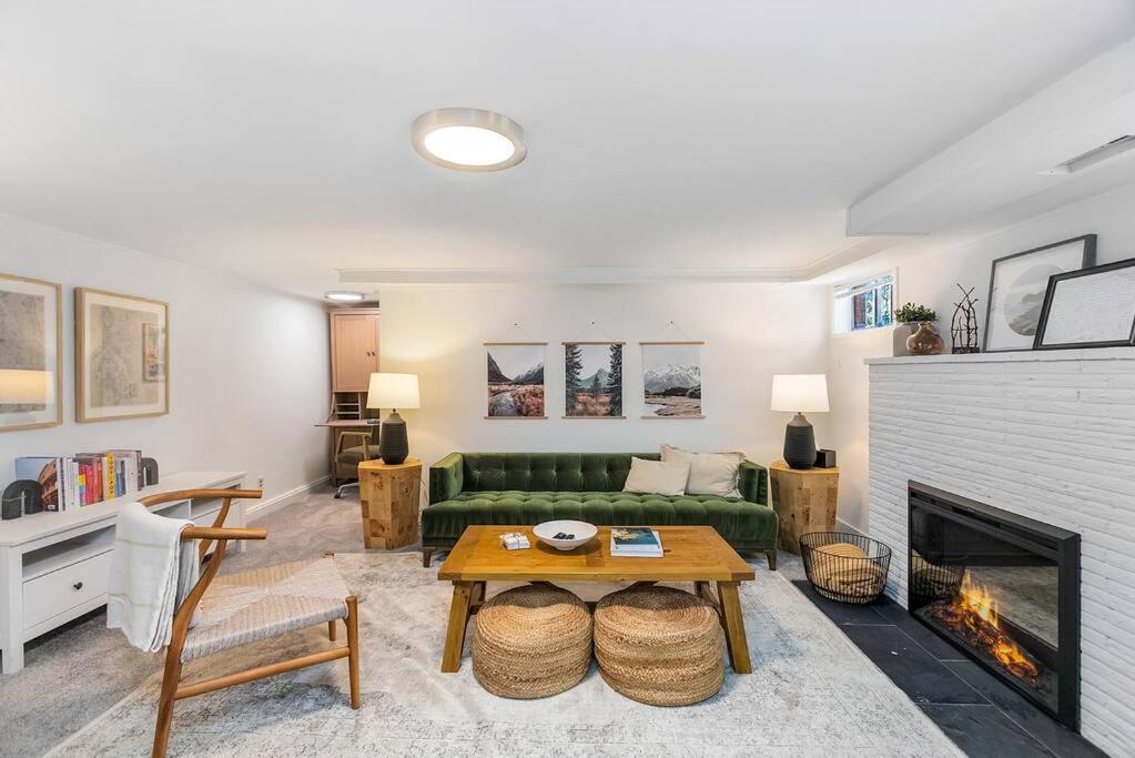 Apartment Lilac In Law, Picturesque Lower Unit