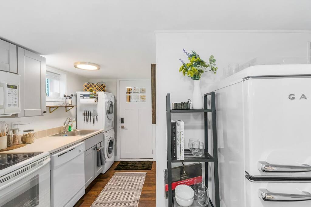 Lilac In Law, Picturesque Lower Unit * Seattle