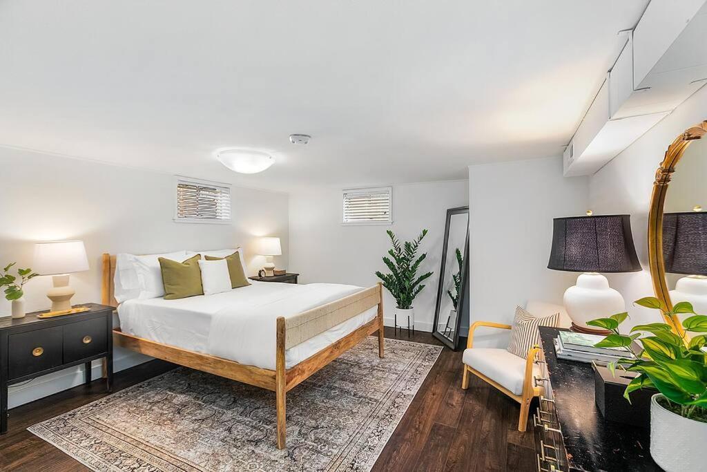 Lilac In Law, Picturesque Lower Unit *