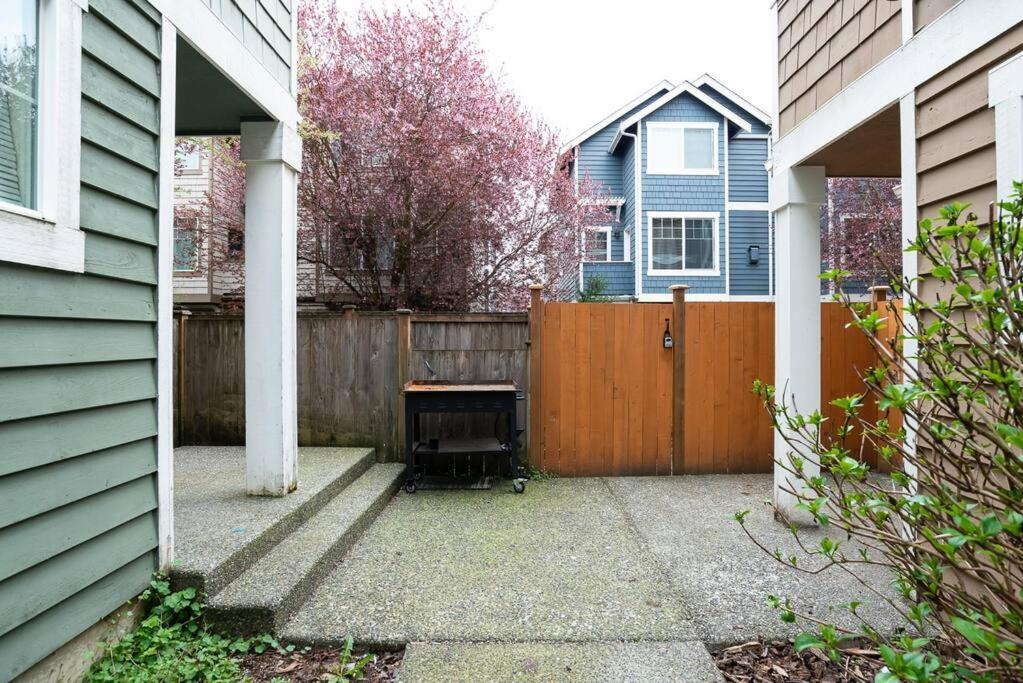 Snug Near Greenlake! Apartment