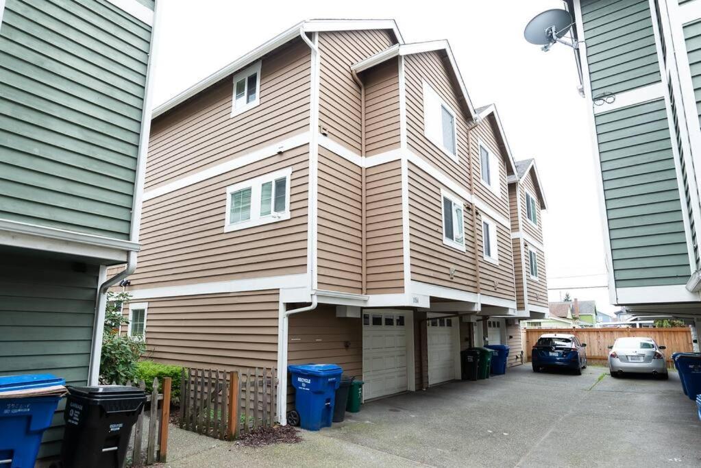 Apartment Snug Near Greenlake! *
