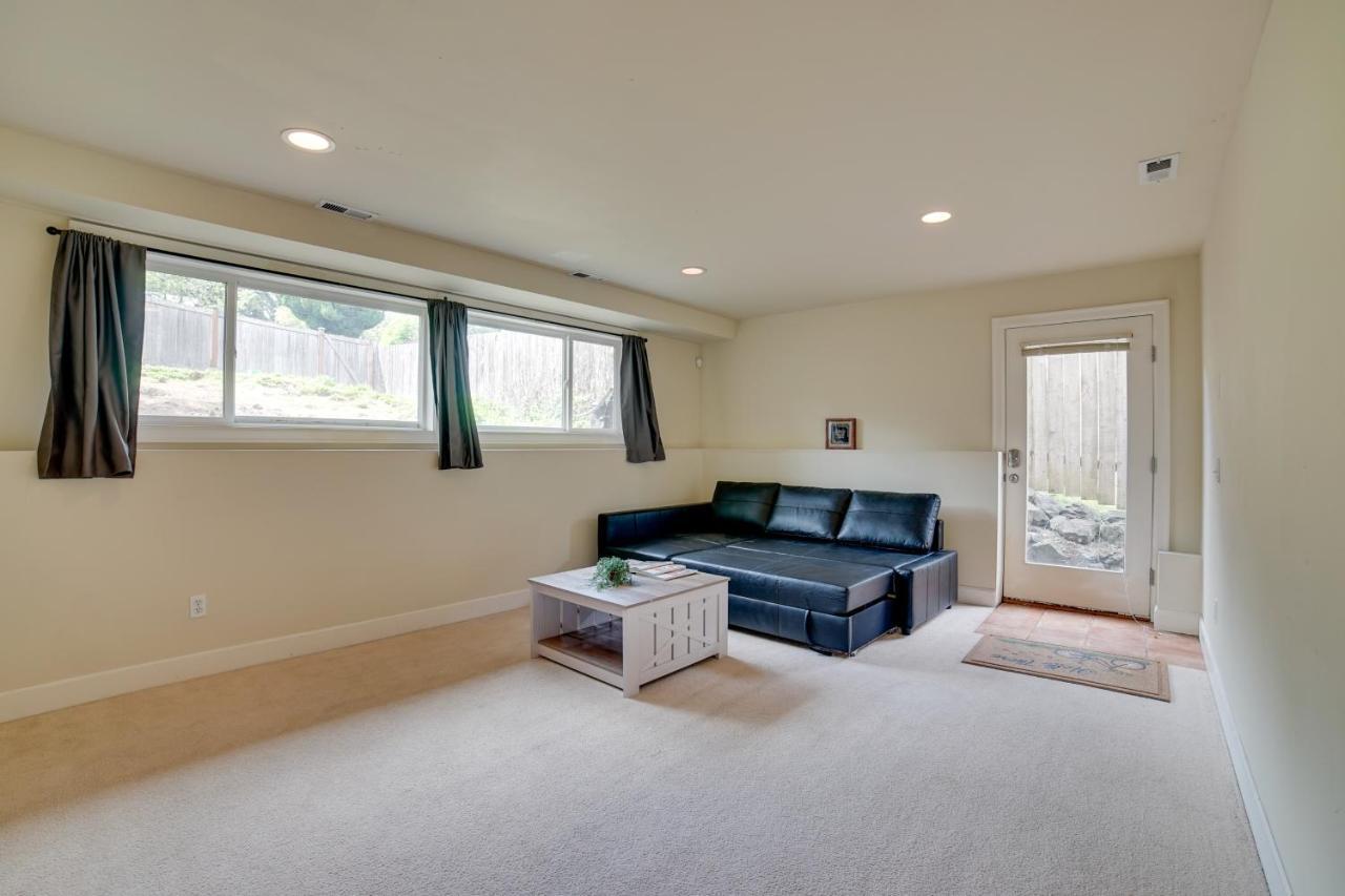 Airy About 7 Mi To Downtown! Apartment Seattle
