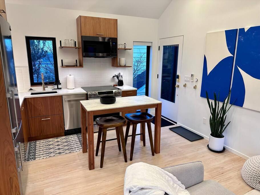 Greenwood Getaway