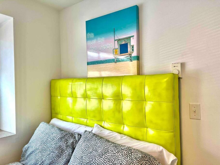 Apartment Micro 10 Minutes Walk To Of Washington *