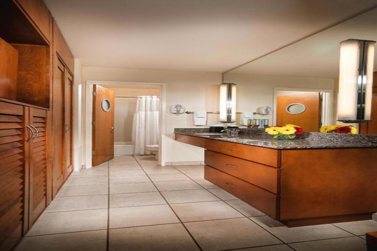 Staypineapple, Watertown Hotel, District Hotel 3*
