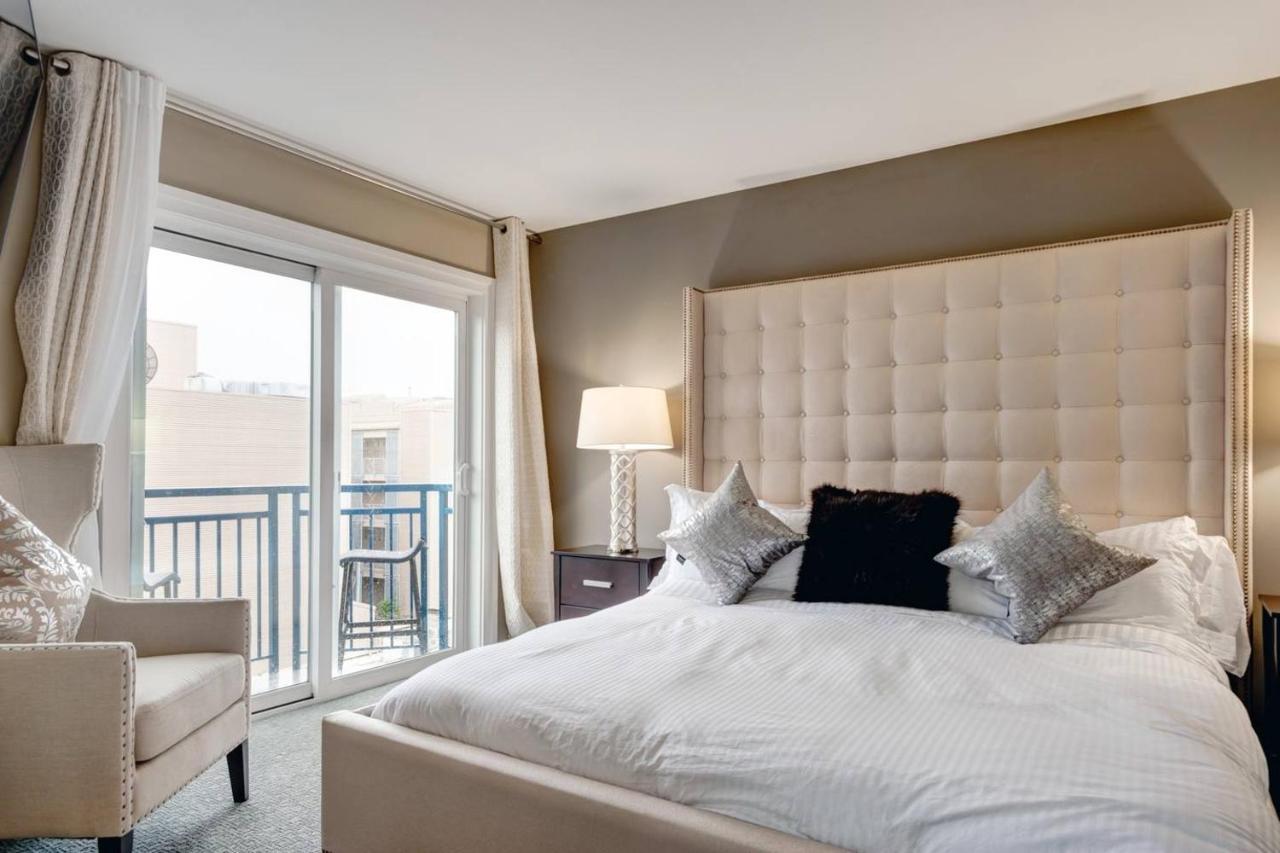 Apartment Modern Downtown Floor Penthouse With Bay Views *