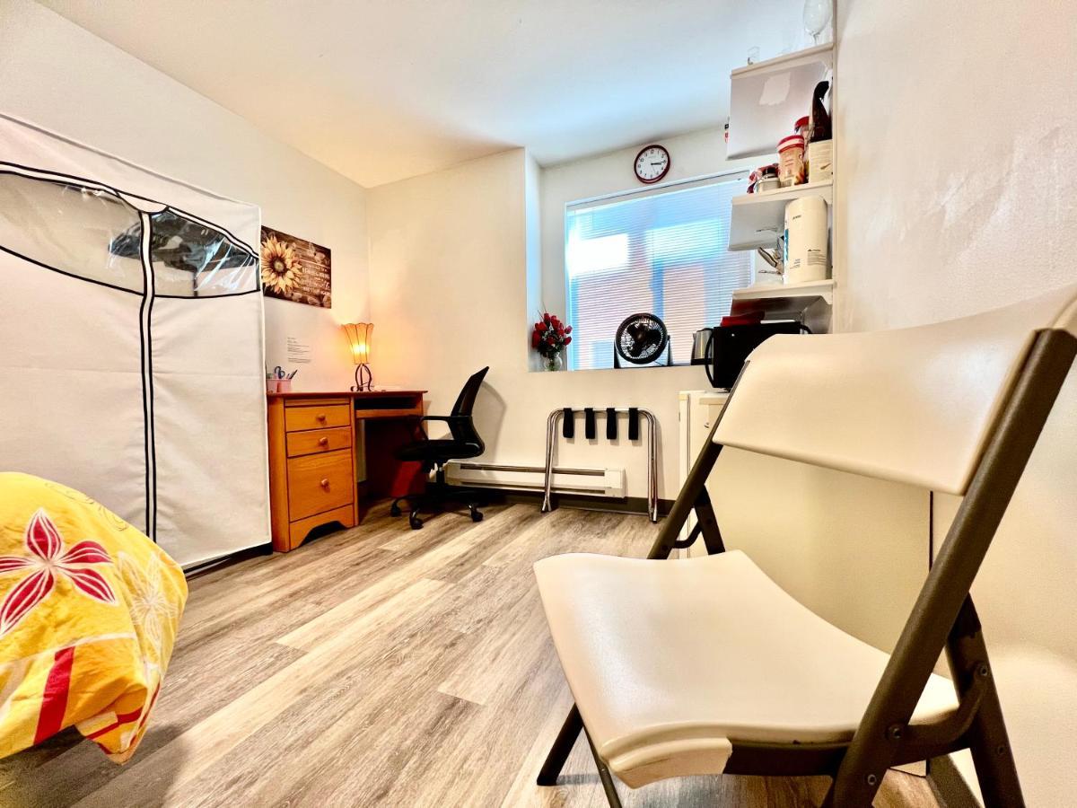 Apartment Micro 10 Minutes Walk To Of Washington *