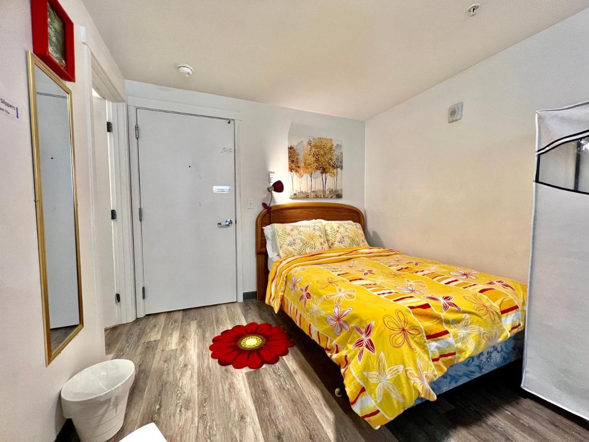 Micro 10 Minutes Walk To Of Washington Apartment *