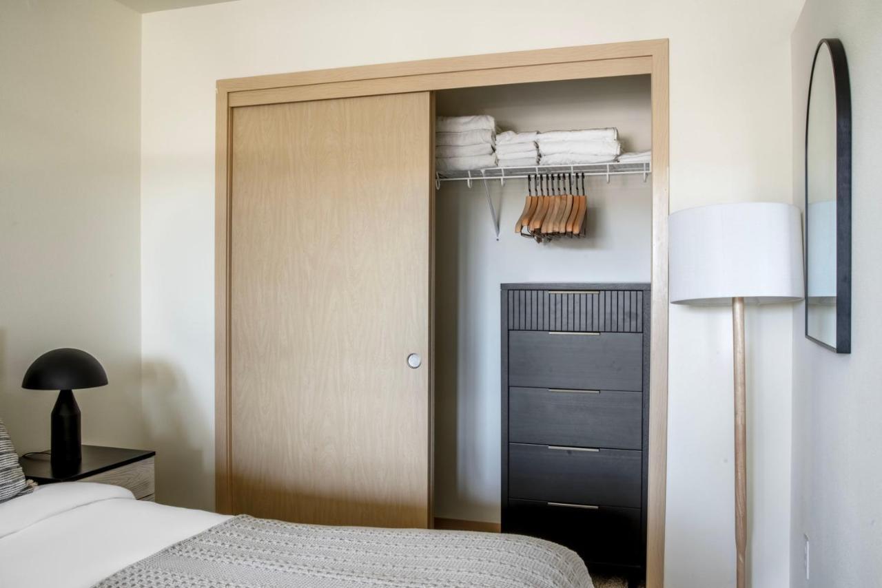 Wallingford Jr 1br W Shuffleboard Nr Shops Sea-625 *