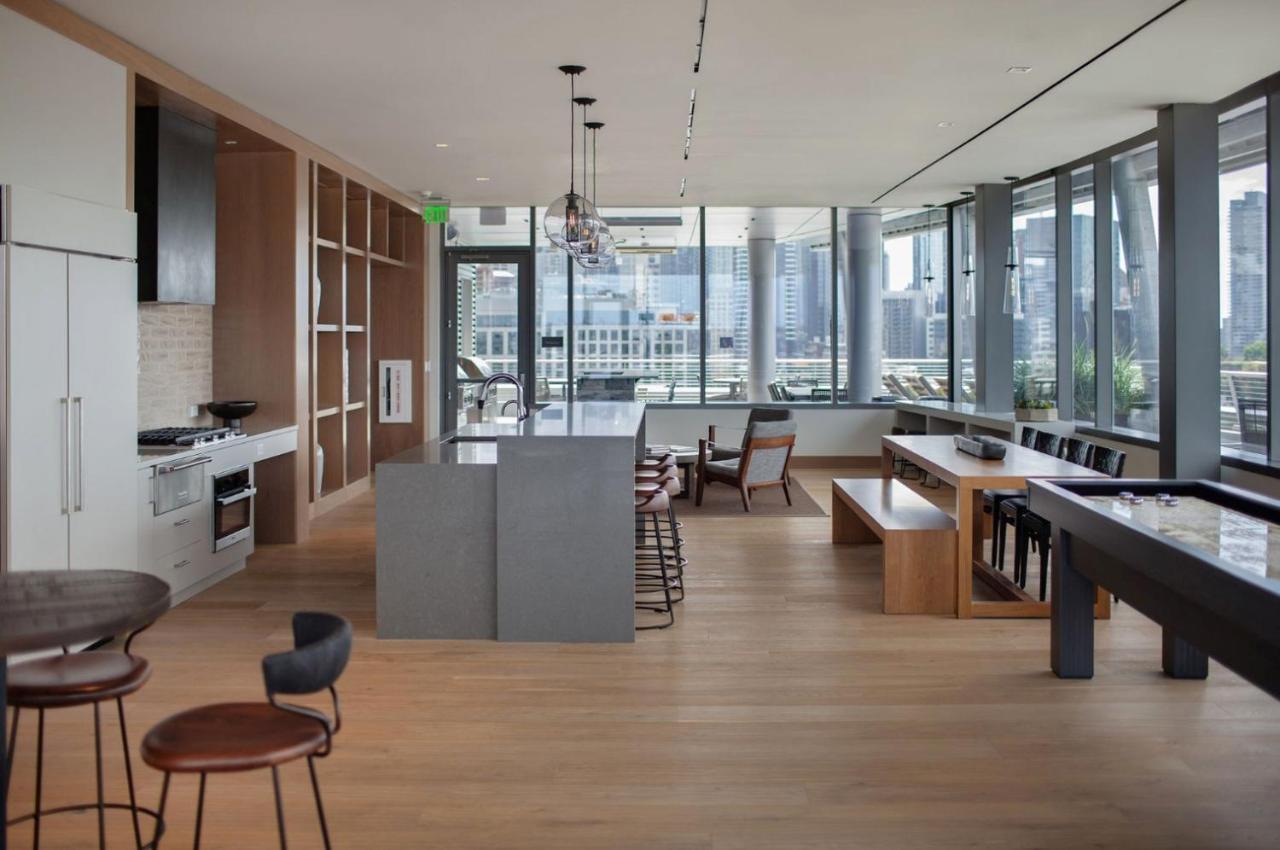 South Union 2br W Gym Roof Nr Downtown Sea-635 * Seattle