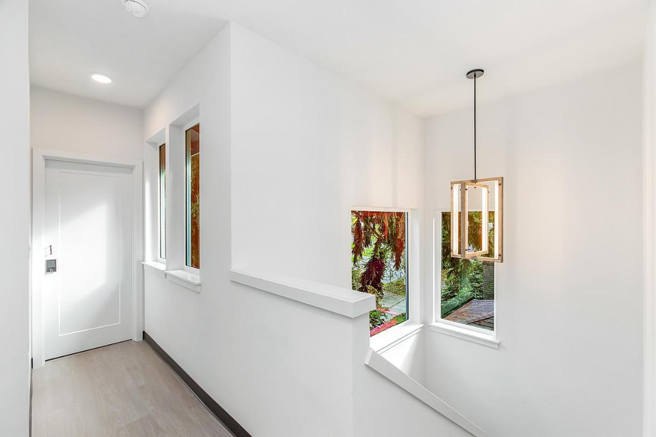 Bobba Fett's Carbonite Homestay Seattle