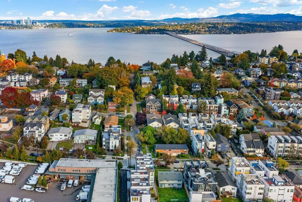 Apartment Red Maple Retreat In Leschi *