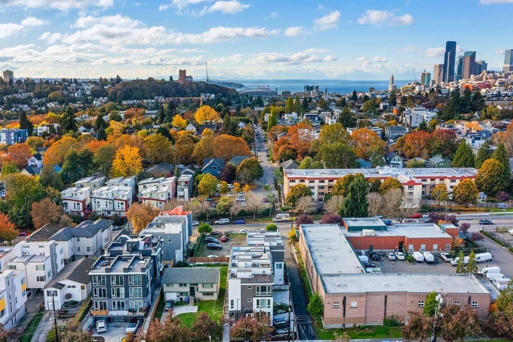 Apartment Red Maple Retreat In Leschi