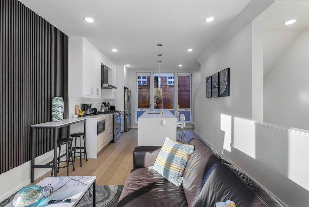 Apartment Red Maple Retreat In Leschi *