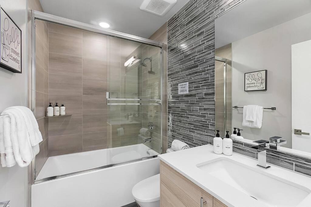 Red Maple Retreat In Leschi *