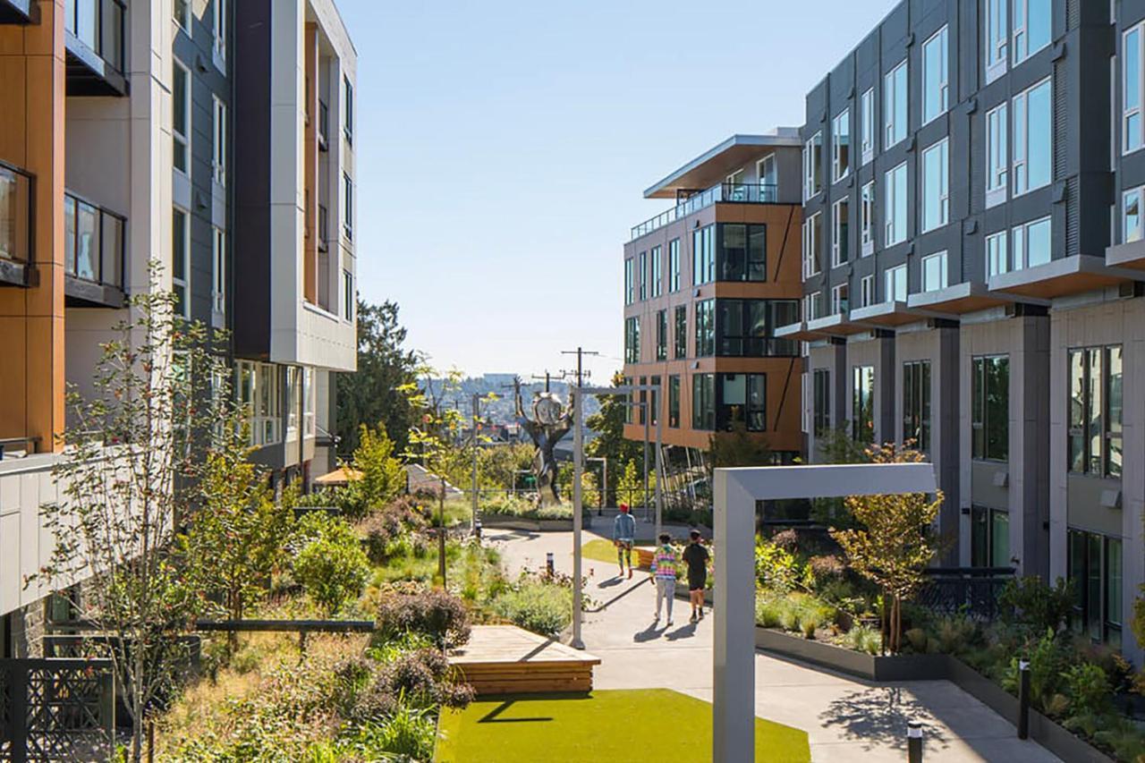 District 1br W Gym Pets Nr Dining Sea-642 * Seattle