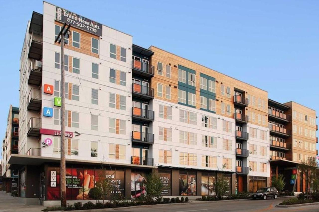 Ballard W Bbq Wd Nr Shops Sea-647 Apartment
