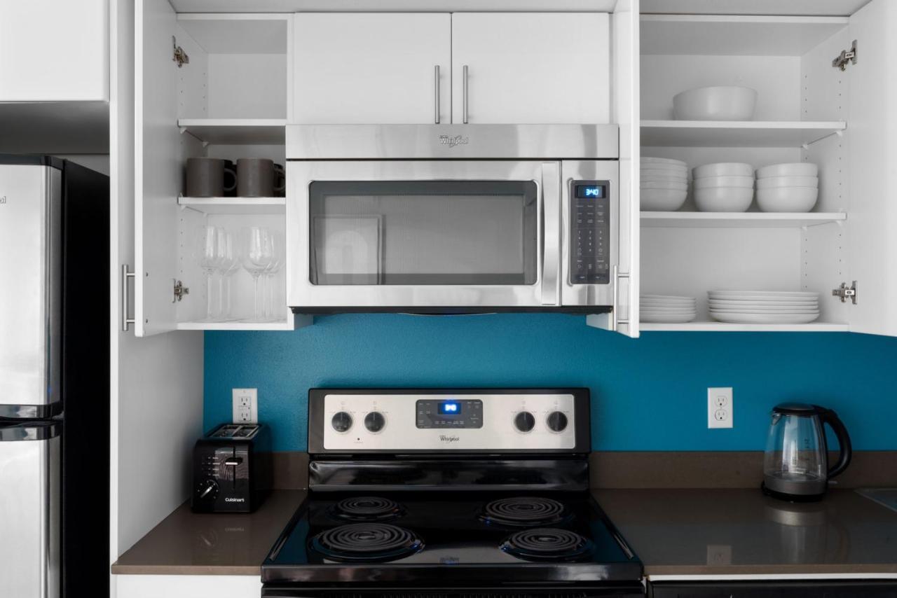 Ballard W Bbq Wd Nr Shops Sea-647 Apartment