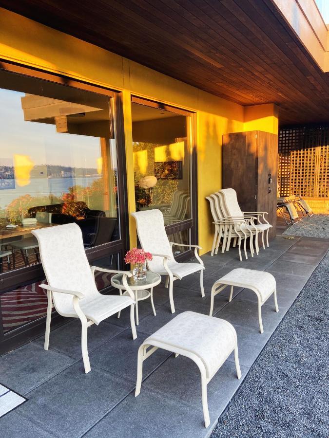 180 Degree, Unobstructed Bluff View! Seattle