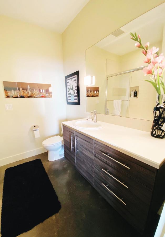 180 Degree, Unobstructed Bluff View! * Seattle