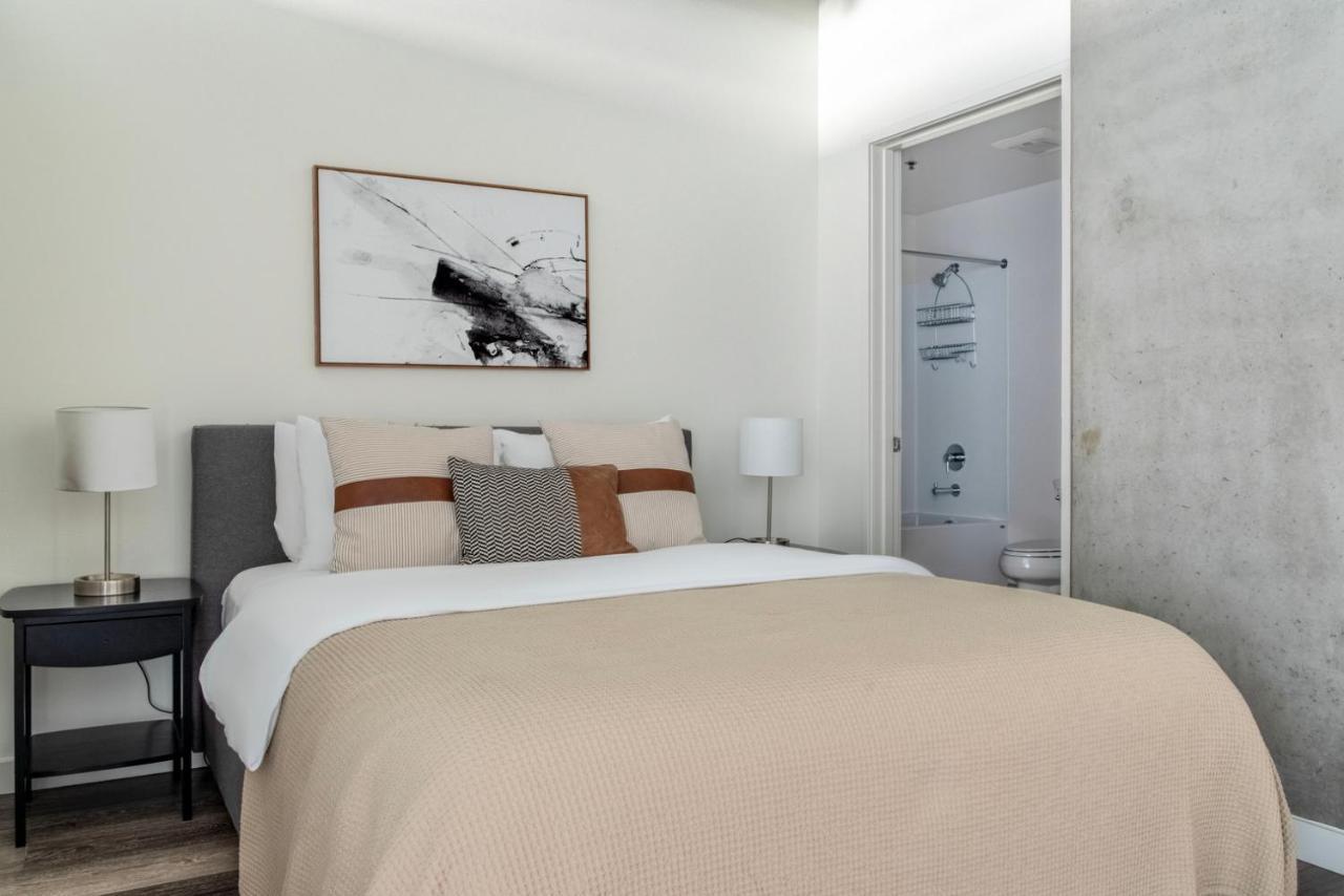 Bell Town Jr 1br W Rooftop Nr Shopping Dining Sea-651 Apartment *
