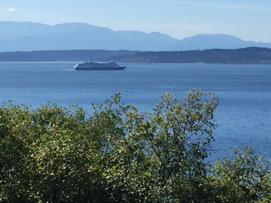 1-bedroom Seaview On Luxury Estate With Views Of Olympic Mountains *