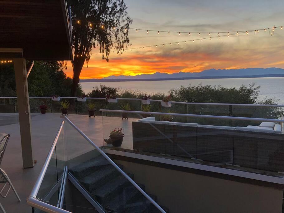 1-bedroom Seaview On Luxury Estate With Views Of Olympic Mountains Apartment