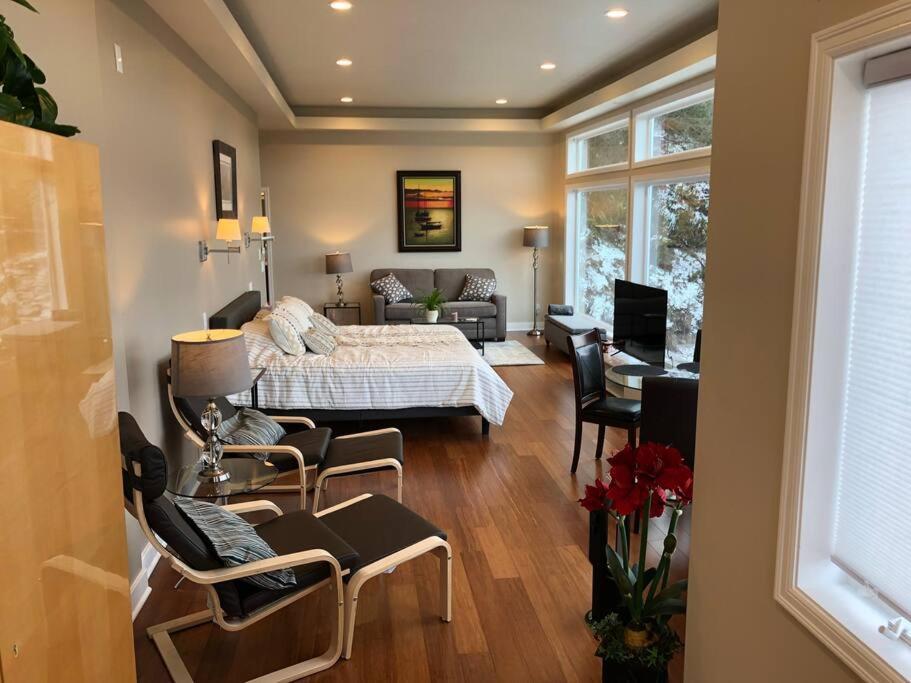Romantic Spacious With Salish Sea & Mountain Views At Luxury Estate Seattle